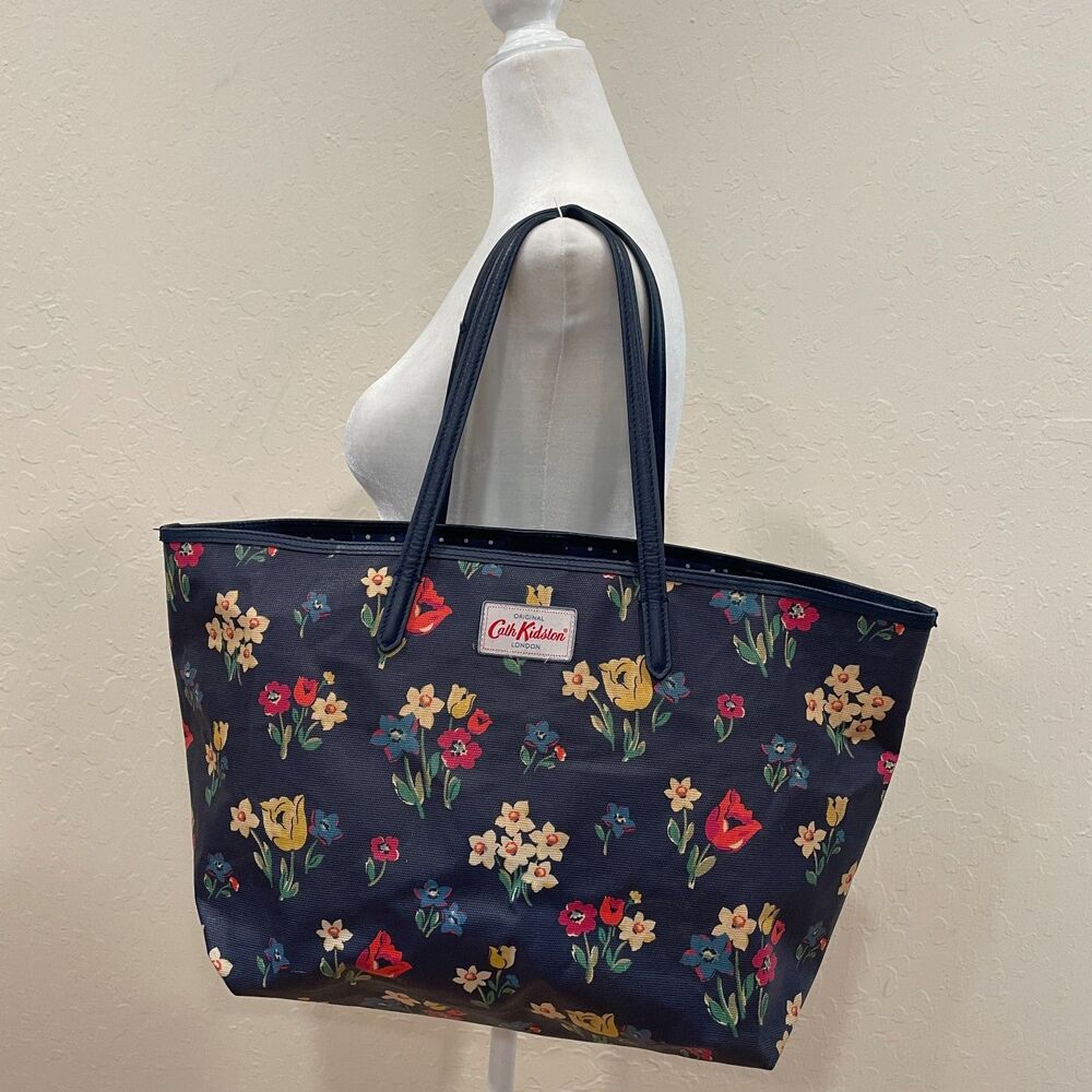 ~ Rare Cath Kidston XL Overnight Floral Coated Bag 2 Handle Snap Lined Pockets